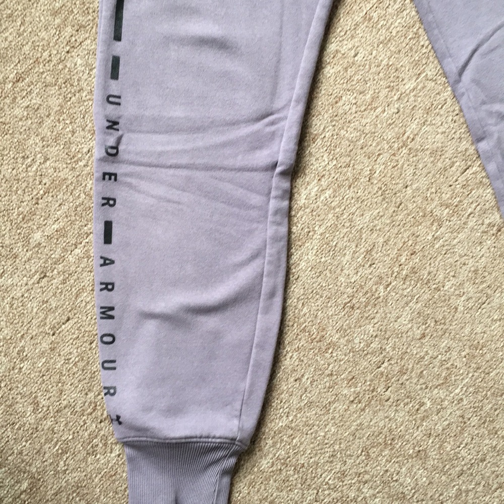Joggers - Picture 2 of 5